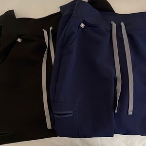 FIGS BLACK HIGHWAISTED PANTS